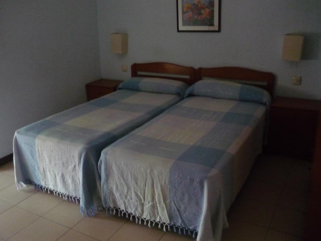 Hostal El Centro Huesca Zimmer foto